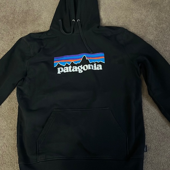Patagonia Other - Black Patagonia Sweatshirt unisex
